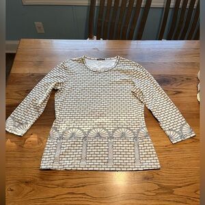 J. McLaughlin Black and Cream Patterned Top Size Medium